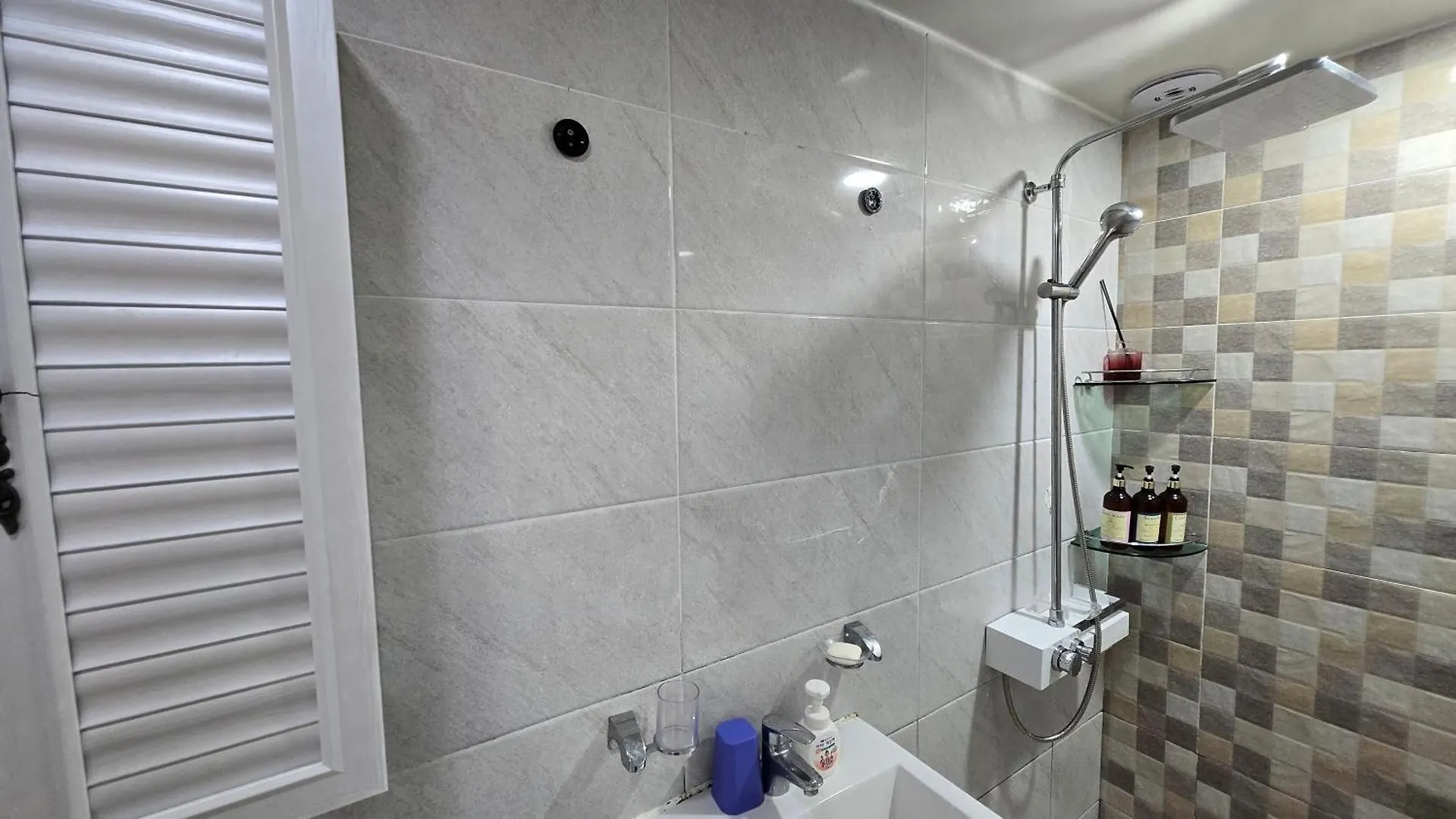Wisma tamu Rare House 4 Hotel Incheon