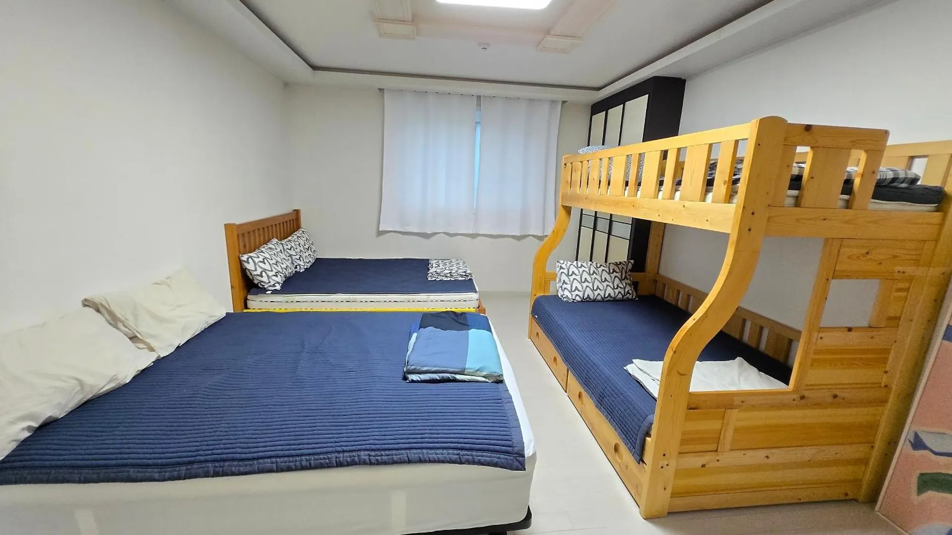 Rare House 4 Hotel Incheon 4*,  Korsel