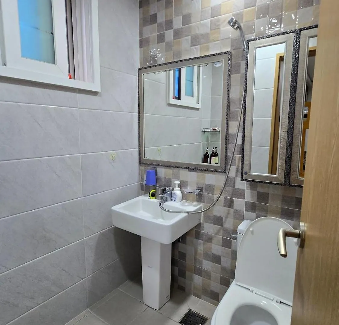 Rare House 4 Hotel Incheon Guest house